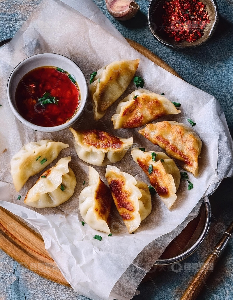 高清大图下载【趣麦麦图】金黄酥脆：煎饺的美味艺术21