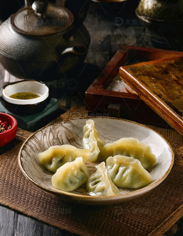 东方美食：蒸饺与酱料的完美搭配8