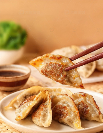 金黄酥脆：煎饺的美味艺术30