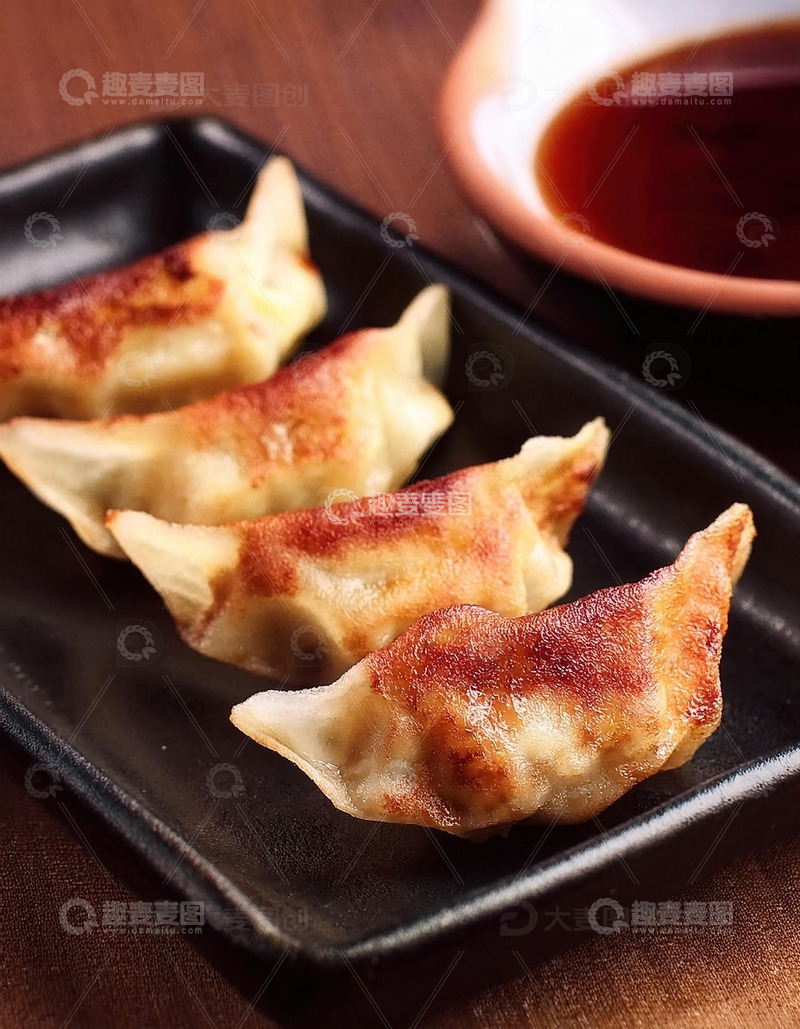 高清大图下载【趣麦麦图】传统美食：香煎饺子的诱人时刻53
