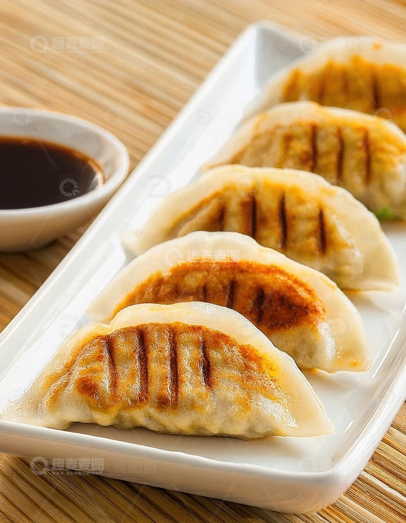 高清大图下载【趣麦麦图】金黄酥脆：煎饺的美味艺术26