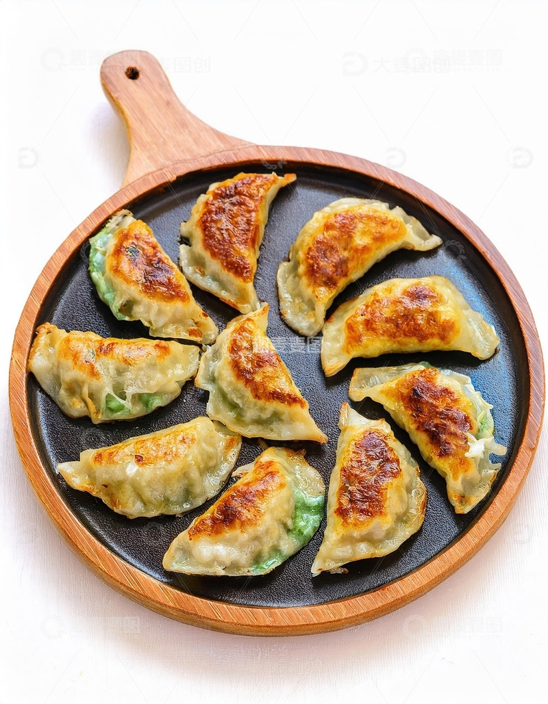 高清大图下载【趣麦麦图】简单而美味：煎至金黄的饺子25