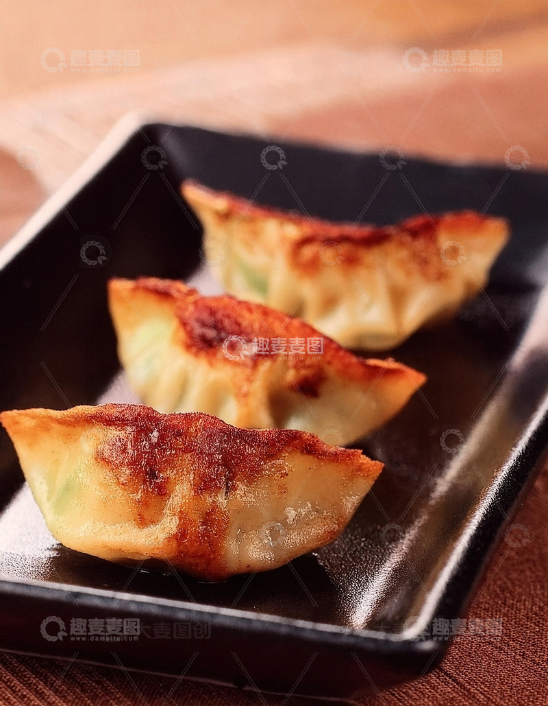 高清大图下载【趣麦麦图】传统美食：香煎饺子的诱人时刻50
