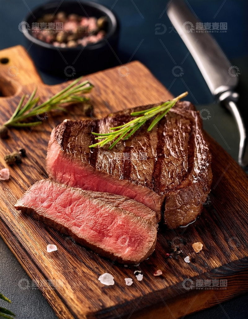 高清大图下载【趣麦麦图】顶级牛排与精致配菜的盛宴9