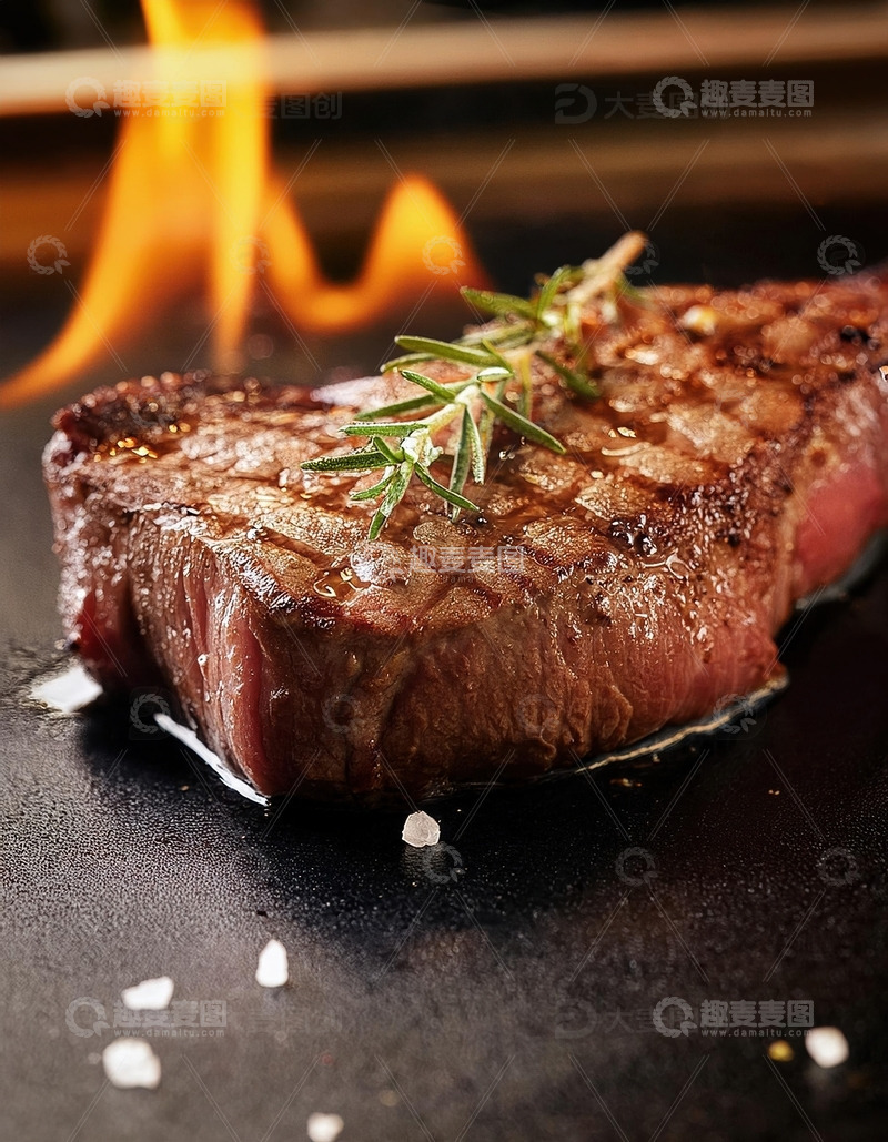 高清大图下载【趣麦麦图】顶级牛排与精致配菜的盛宴1