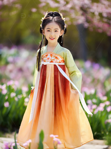 穿汉服的可爱小女孩4