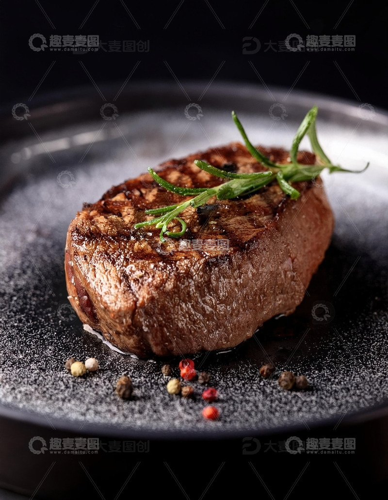 高清大图下载【趣麦麦图】顶级牛排与精致配菜的盛宴19