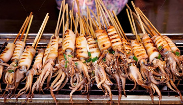 烤鱿鱼-烧烤美食摄影1