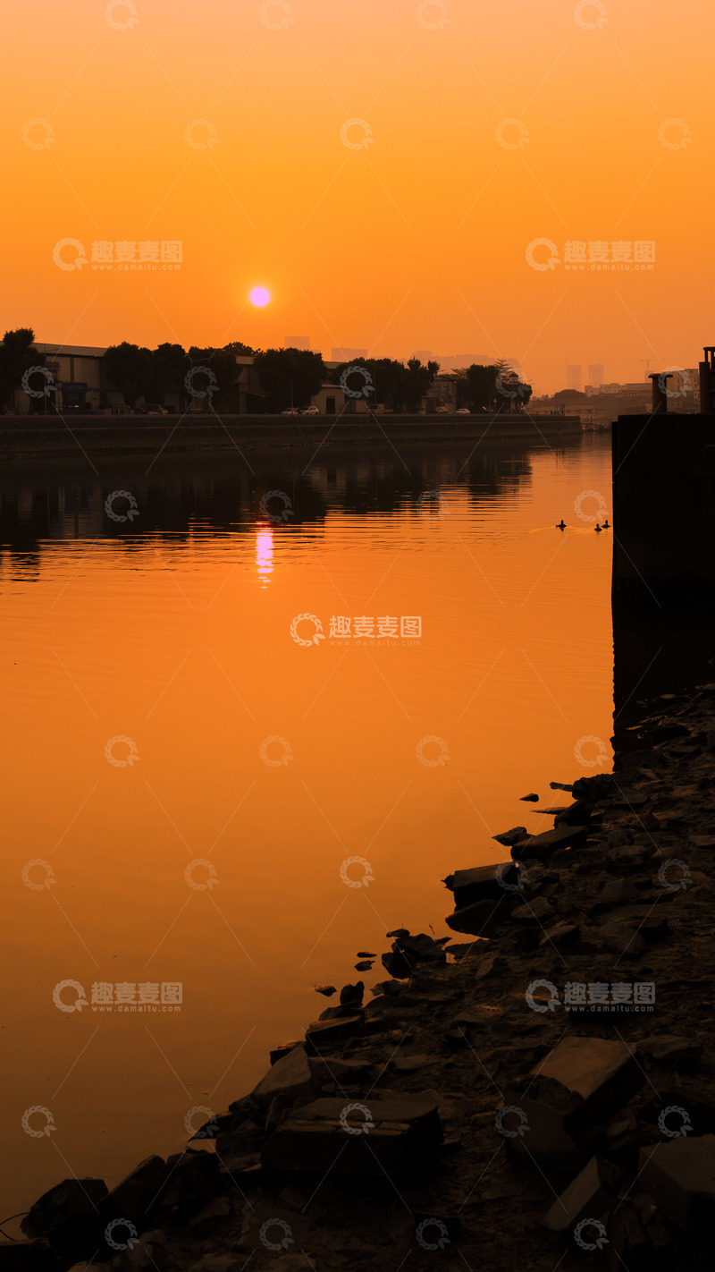 高清大图下载【趣麦麦图】黄昏下的河流