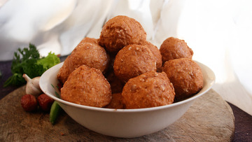 中国传统美食-红烧狮子头1