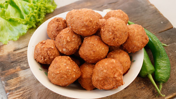 中国传统美食-红烧狮子头2