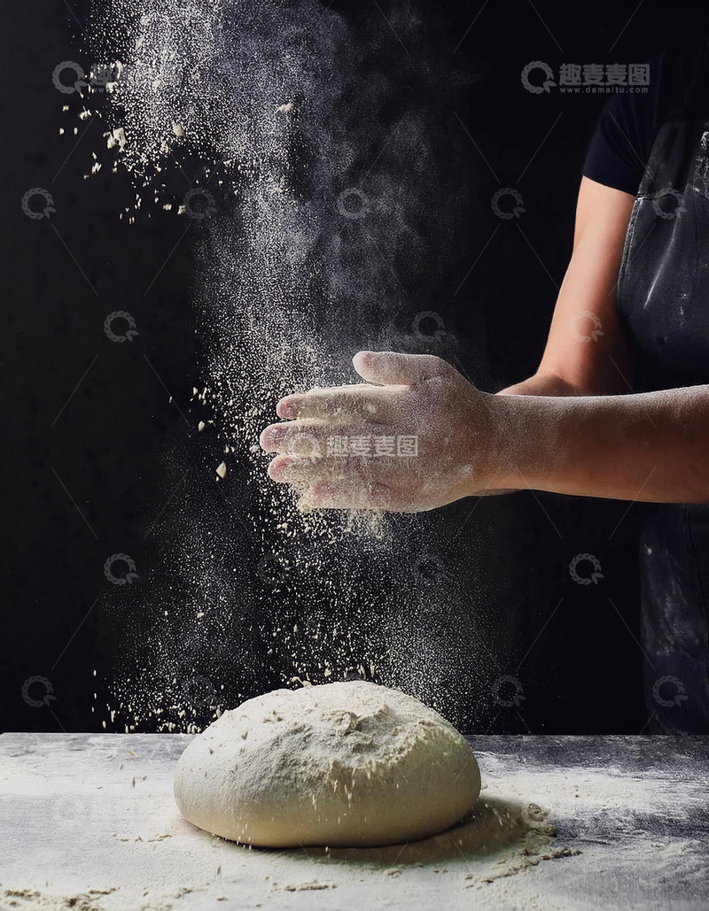 高清大图下载【趣麦麦图】正在和面的厨师10