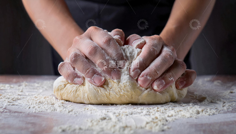 高清大图下载【趣麦麦图】正在和面的厨师2