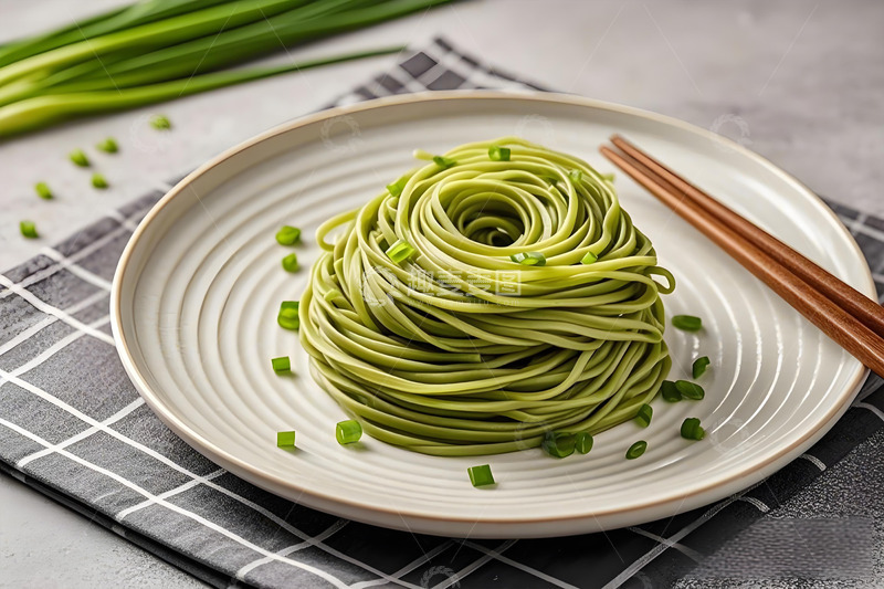 高清大图下载【趣麦麦图】菠菜面条摄影图1
