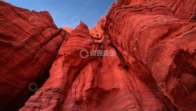 高清大图下载【趣麦麦图】砂岩峭壁的自然雕塑