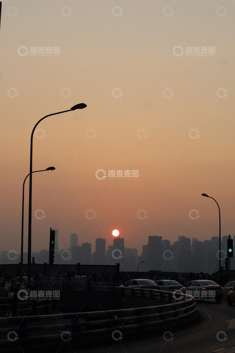 高清大图下载【趣麦麦图】黄昏街头落日