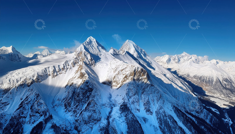 冰峰雪岭云漫卷