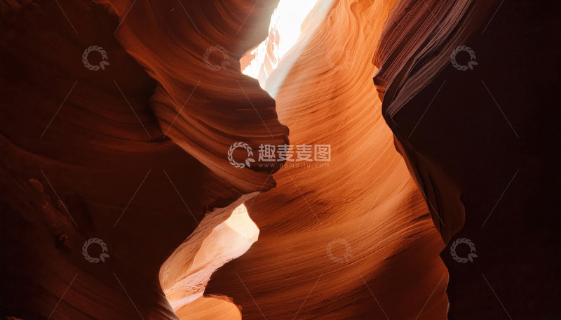 高清大图下载【趣麦麦图】砂岩洞穴的金色光辉