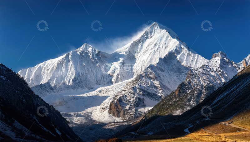 高清大图下载【趣麦麦图】雪山云漫景壮观