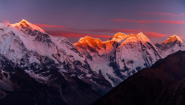 高峰霞照韵悠长1