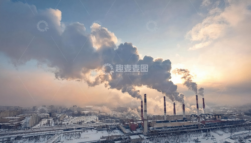 高清大图下载【趣麦麦图】工厂烟囱的黑烟排放景观