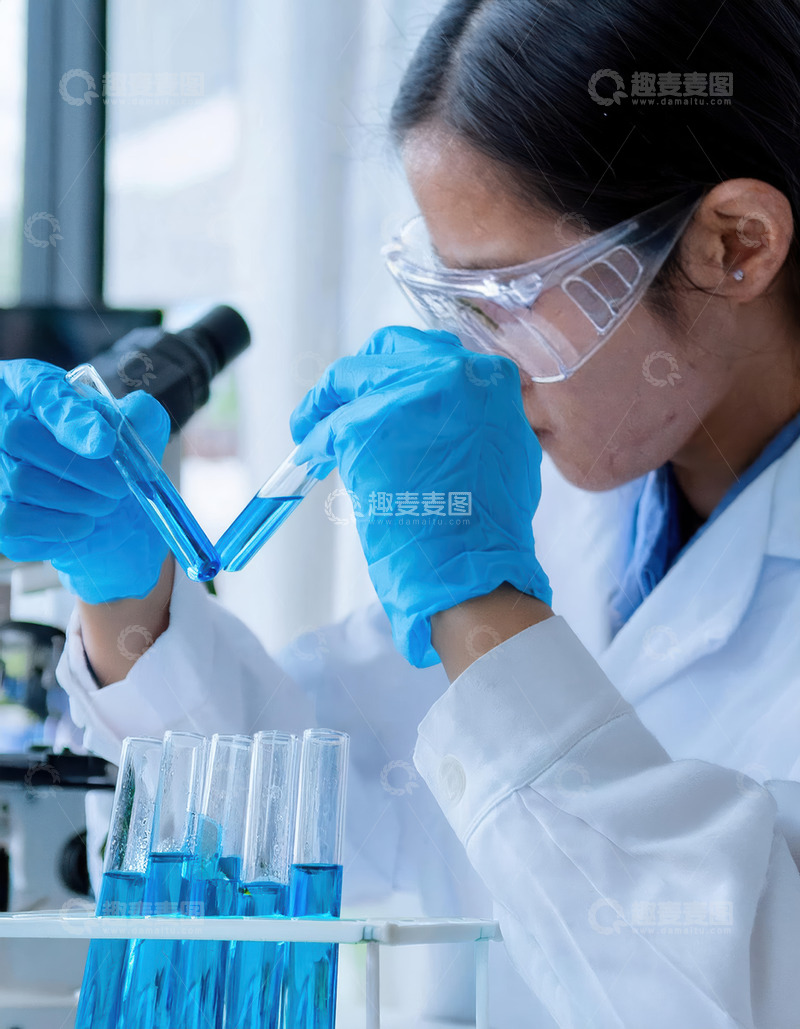 高清大图下载【趣麦麦图】蓝色手套的实验便捷性