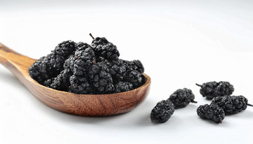 干桑葚制作的果实趣味