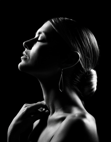 女性神秘氛围轮廓