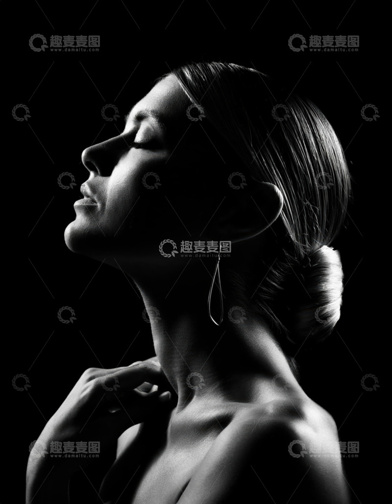 女性神秘氛围轮廓