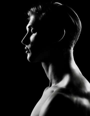 男性黑白艺术摄影