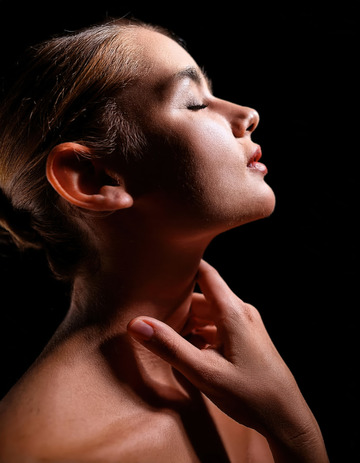 女性模特轮廓风情