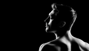 男性神秘轮廓肖像