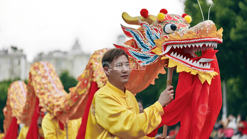 灵动舞龙舞出红火日子