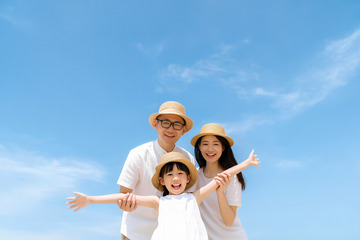 草帽亲子户外快乐时光