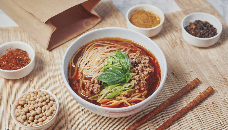 高清大图下载【趣麦麦图】舌尖重庆小面：传统美味呈现