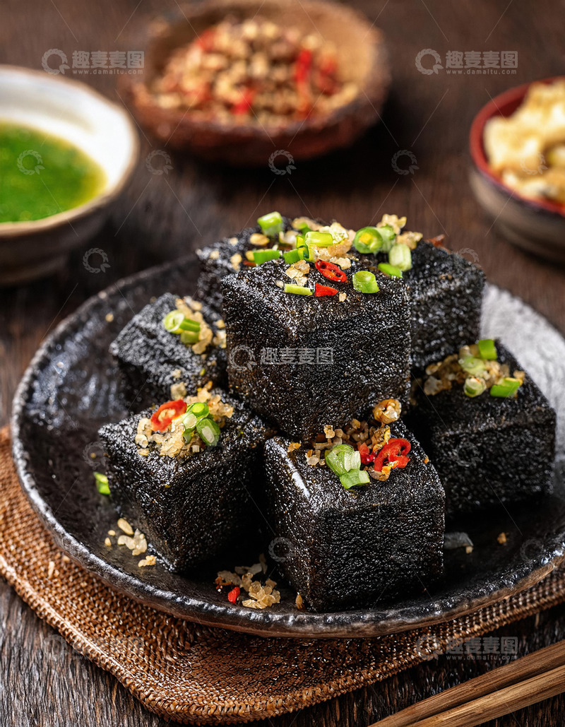 高清大图下载【趣麦麦图】臭豆腐风味小吃