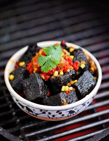 臭豆腐佐料点缀