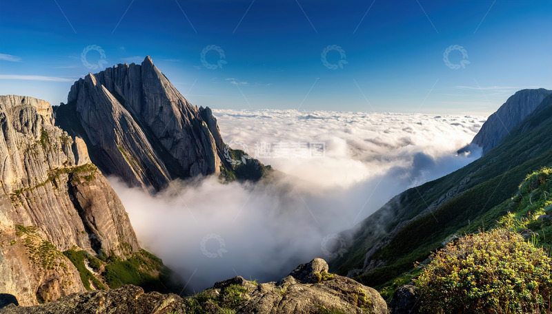 高清大图下载【趣麦麦图】缥缈悬崖景色当电脑壁纸超惬意1