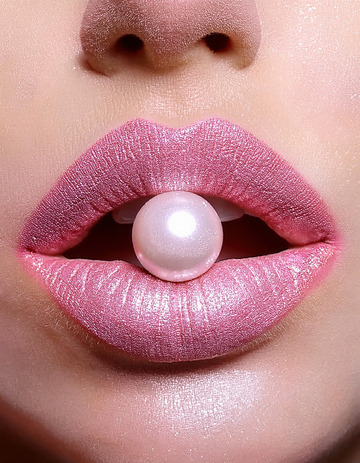 唇间珍珠，绽放独特魅力