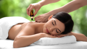 放松身心，享受按摩带来的舒适体验