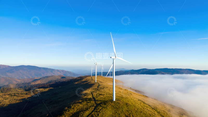 高清大图下载【趣麦麦图】山峦云海间的风力发电机组
