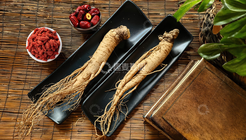 高清大图下载【趣麦麦图】古朴摆盘中的人参与滋补食材