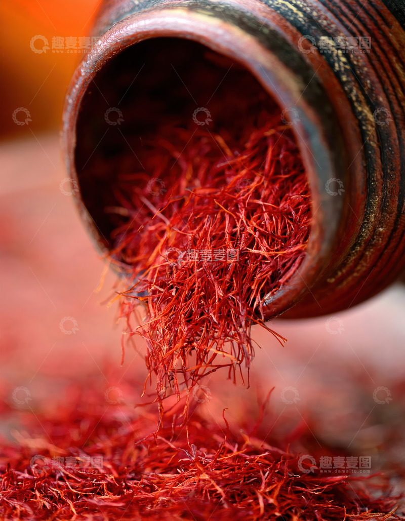 高清大图下载【趣麦麦图】金属容器洒落丝状藏红花
