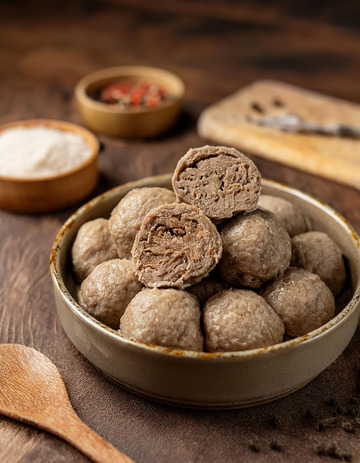 碗盛牛肉丸，尽显质朴风味