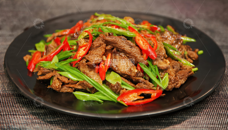 高清大图下载【趣麦麦图】尖椒炒牛肉，香辣可口的味蕾盛宴