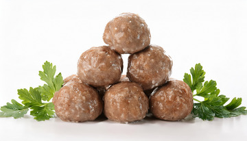 欧芹点缀牛肉丸，简约精致摆盘