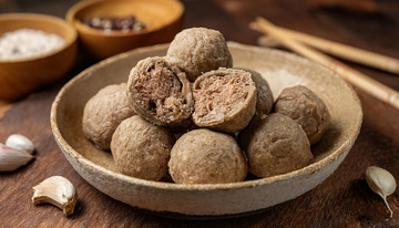 碗中牛肉丸，散发浓郁家常风味