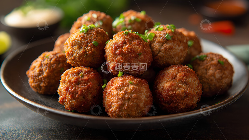 特色小吃没事炸肉丸摄影图