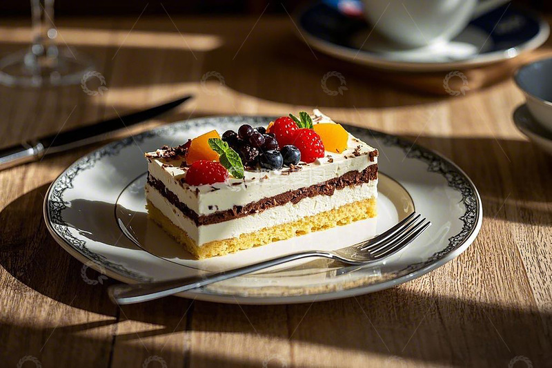 高清大图下载【趣麦麦图】草莓酸奶慕斯小蛋糕甜品3