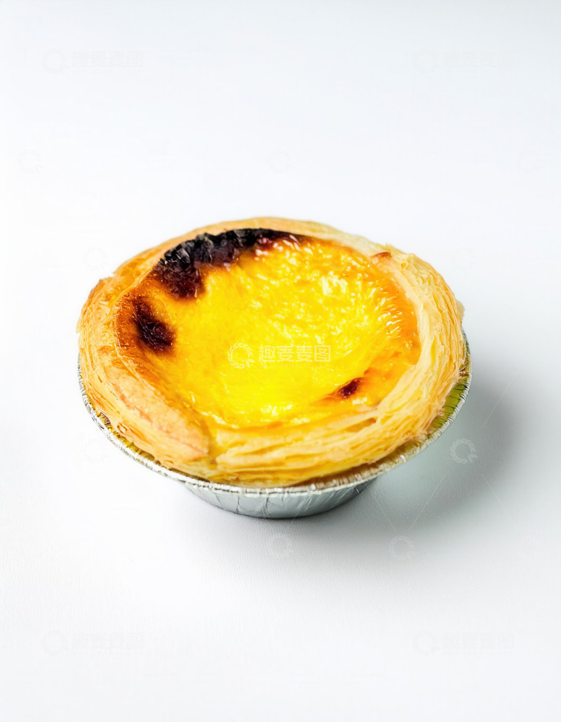 高清大图下载【趣麦麦图】白色背景下的一只美味蛋挞